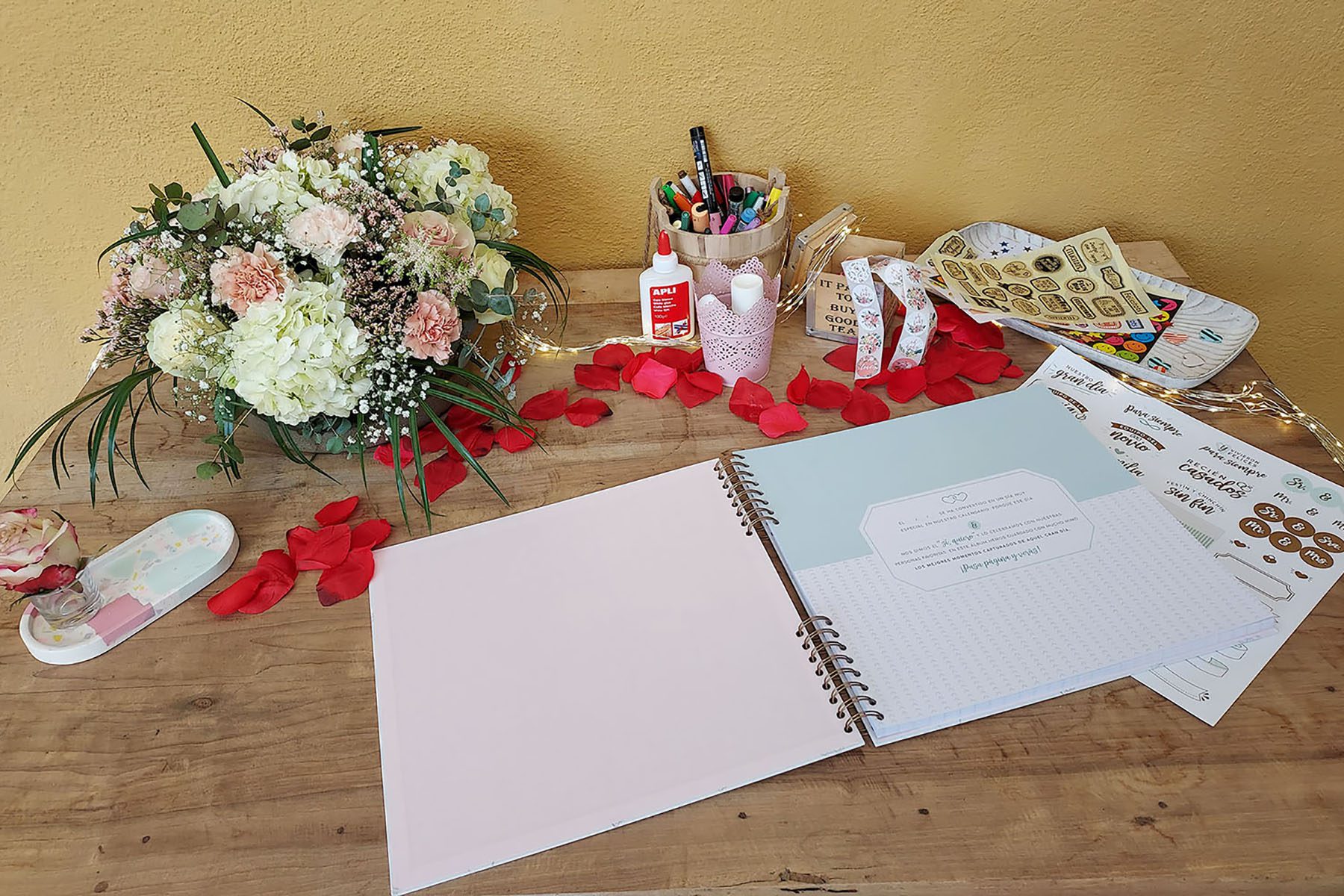 album-fotos-boda-decoracion-detalles-fotomaton